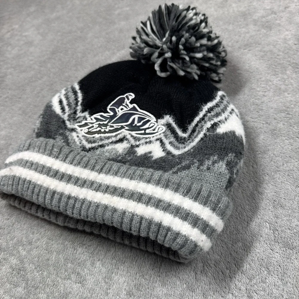 The Children's Place Kids L/XL Black Gray Mountain Pom Beanie Winter Ski Hat
